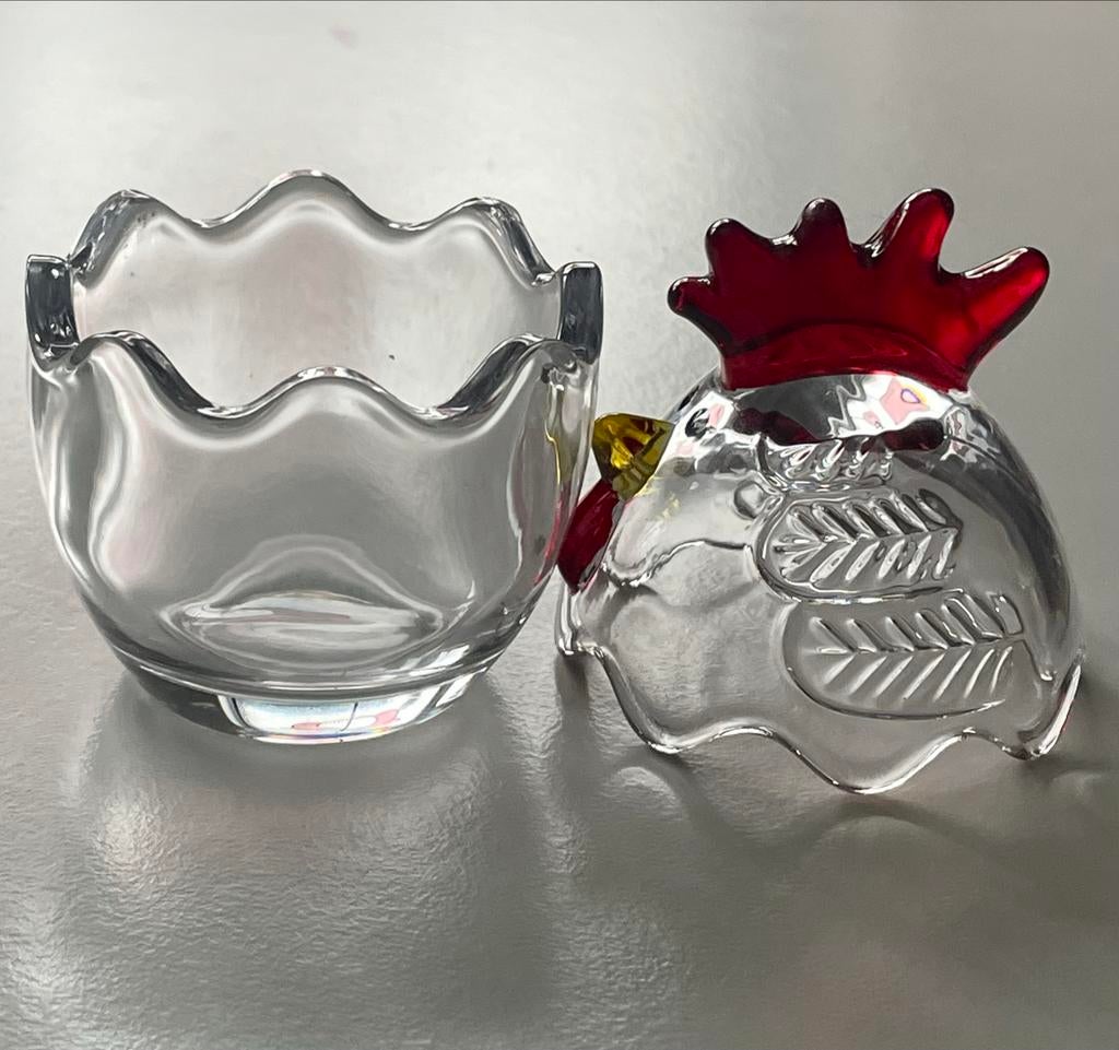 Glazen Kip en Ei Vormig kommetje met deksel. Pasen, Ophalen of Verzenden