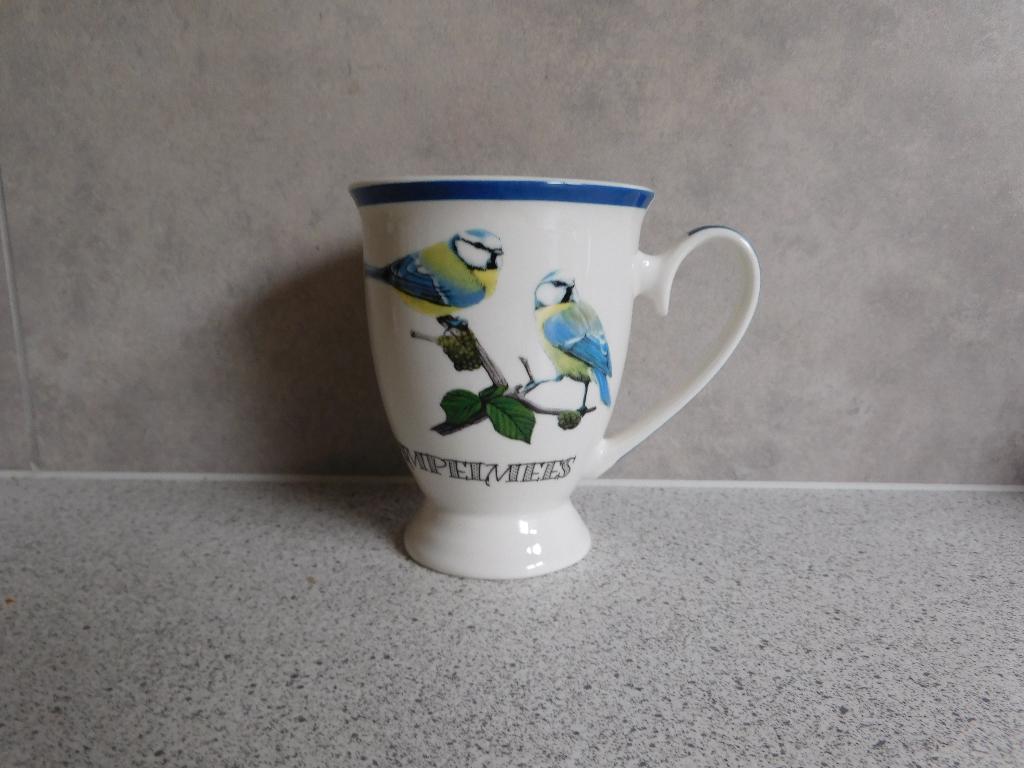 Mok Pimpelmees Hollandse Vogels door Elles, Huis en Inrichting, Keuken | Servies, Ophalen of Verzenden, Zo goed als nieuw, Overige stijlen