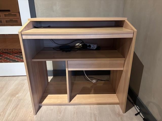 bureautje /computer Ikea, Huis en Inrichting, Bureaus, Ophalen, Gebruikt