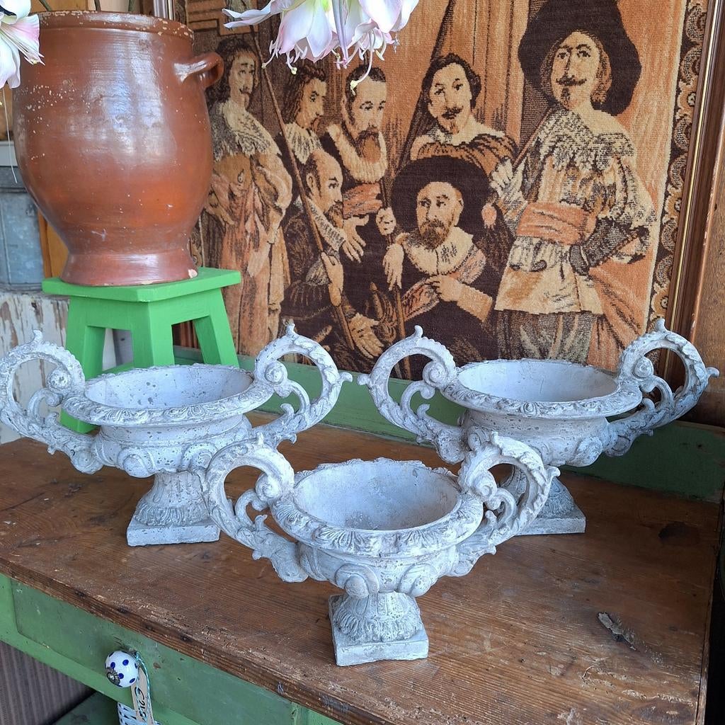 Set van 3 Franse Oor Jardinières - Betonlook, Ophalen, Gebruikt
