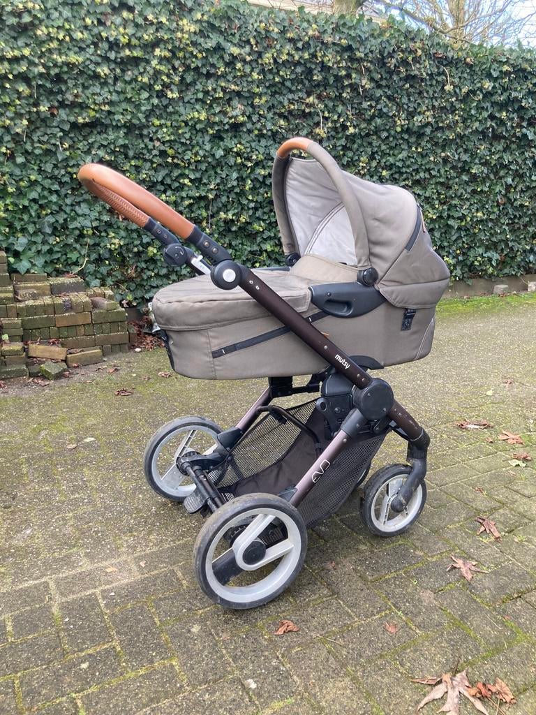 Mutsy evo, Ophalen, Zo goed als nieuw, Mutsy