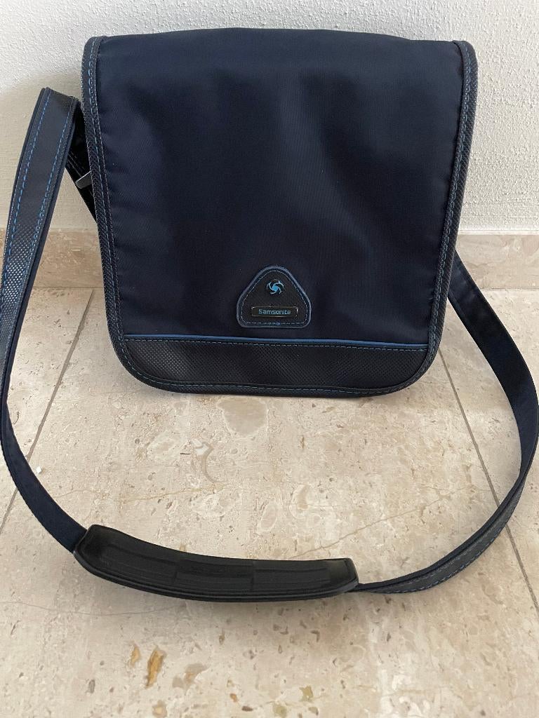 Samsonite: z.g.a.n. handige blauwe schoudertas, Ophalen of Verzenden, Zo goed als nieuw, Blauw, Overige merken