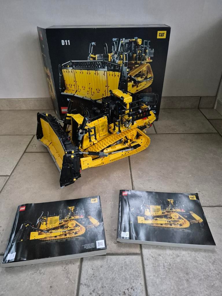 Lego Technic 42131 Cat D11 Bulldozer - Compleet, Ophalen of Verzenden, Zo goed als nieuw, Complete set, Lego