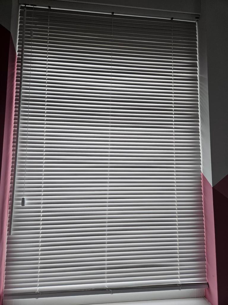 Witte houten jaloezie, Huis en Inrichting, Stoffering | Gordijnen en Lamellen, Ophalen, 100 tot 150 cm, Zo goed als nieuw, Modern