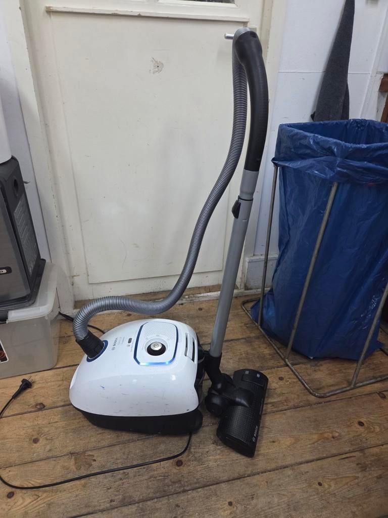 Bosch Serie 4 ProSilence Stofzuiger - Stil & Krachtig, Witgoed en Apparatuur, Stofzuigers, Stofzak, Gebruikt, Stofzuiger, Ophalen of Verzenden
