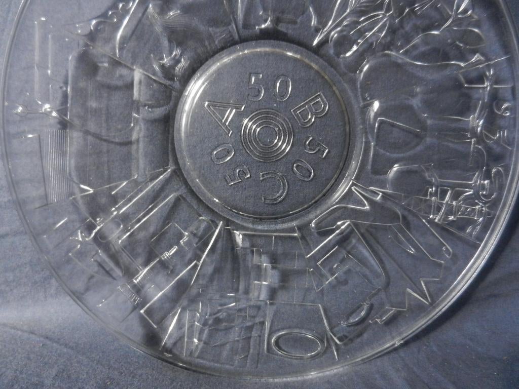 Witte glazen schaal Leerdam 50 jaar ABC , 1957 d. 27,9 cm., Antiek en Kunst, Ophalen of Verzenden