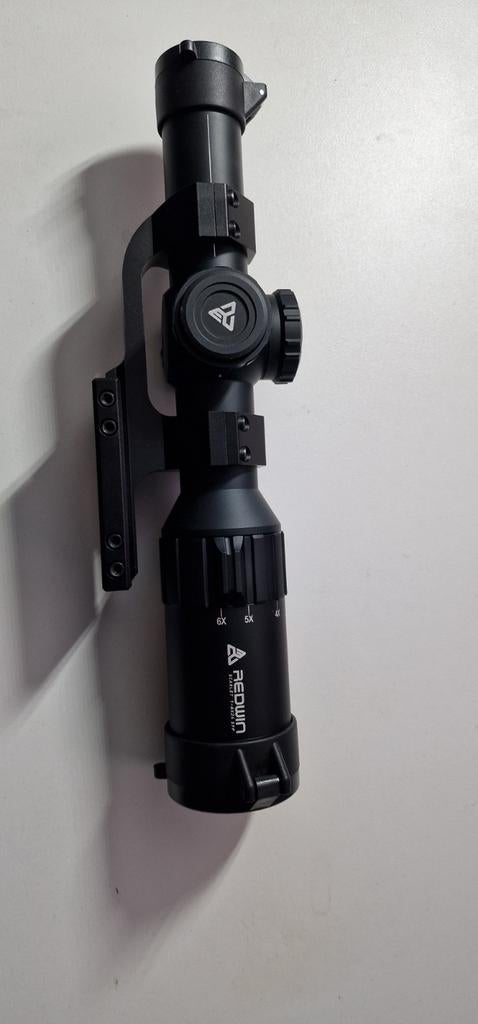 Scarlet Red Win 1-6x24 SFP Richtkijker, Ophalen of Verzenden, Nieuw