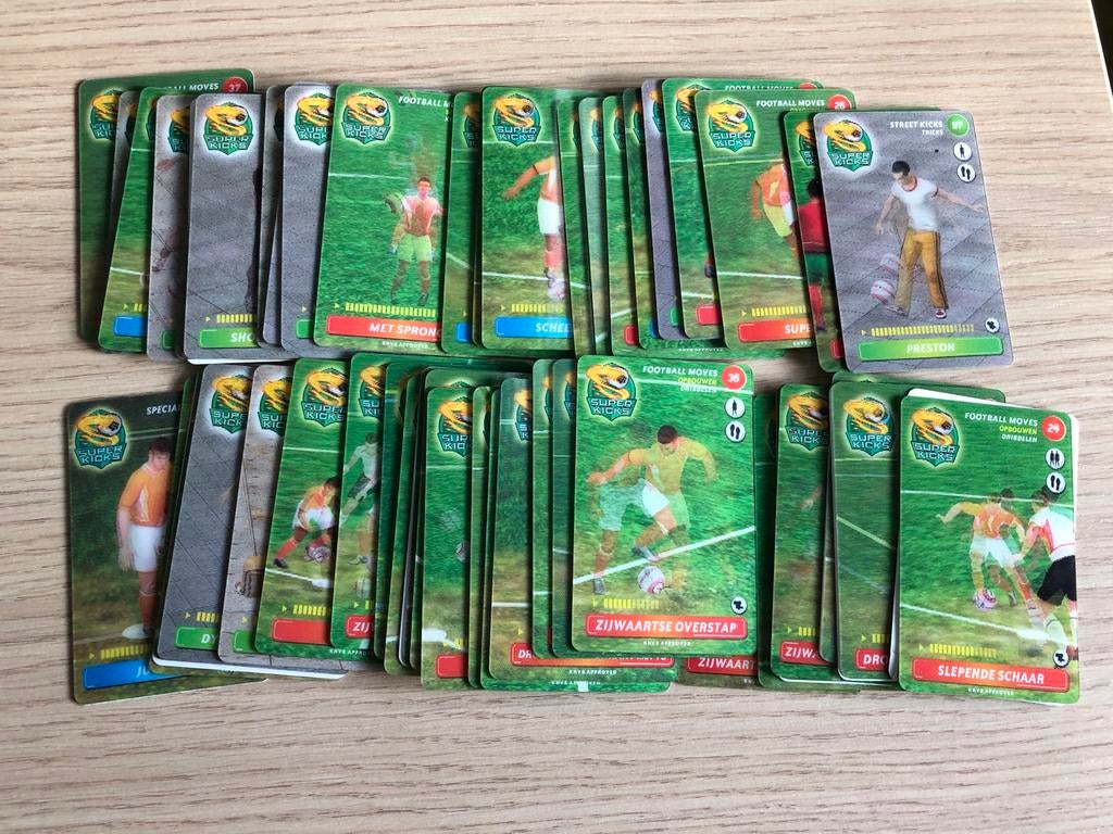 50x Super Kicks 3D voetbalkaartjes, Verzamelen, Ophalen of Verzenden, Zo goed als nieuw, Buitenlandse clubs