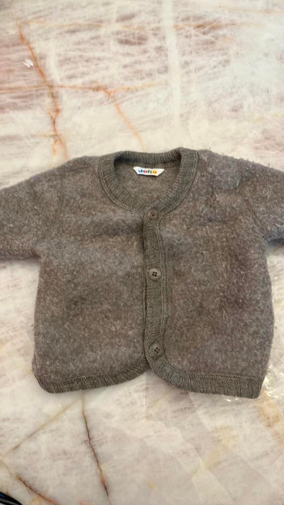 Bruin vestje wol Joha maat 62, Kinderen en Baby's, Ophalen of Verzenden, Zo goed als nieuw, Jongetje of Meisje, Truitje of Vestje