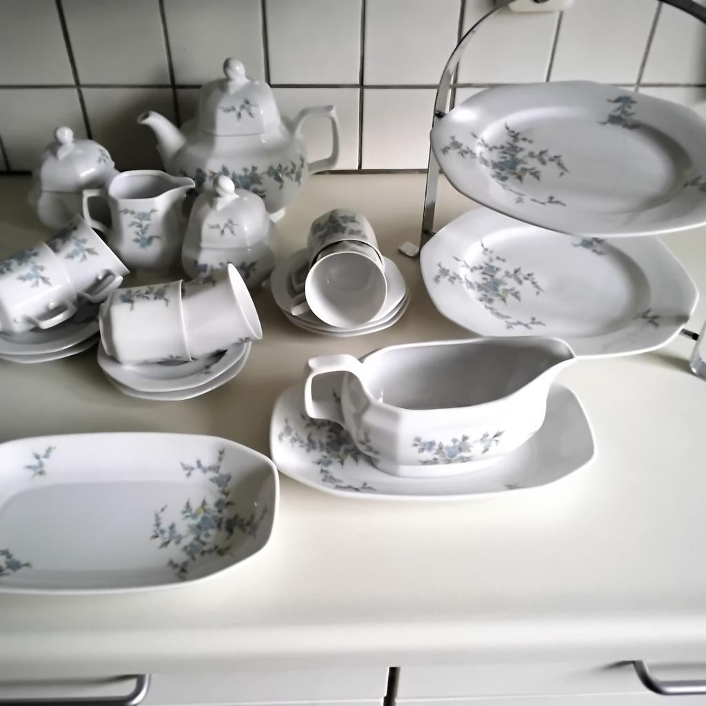 Seltmann weiden " vergeetmijnietjes"  servies, Ophalen of Verzenden, Zo goed als nieuw, Bord(en), Overige stijlen