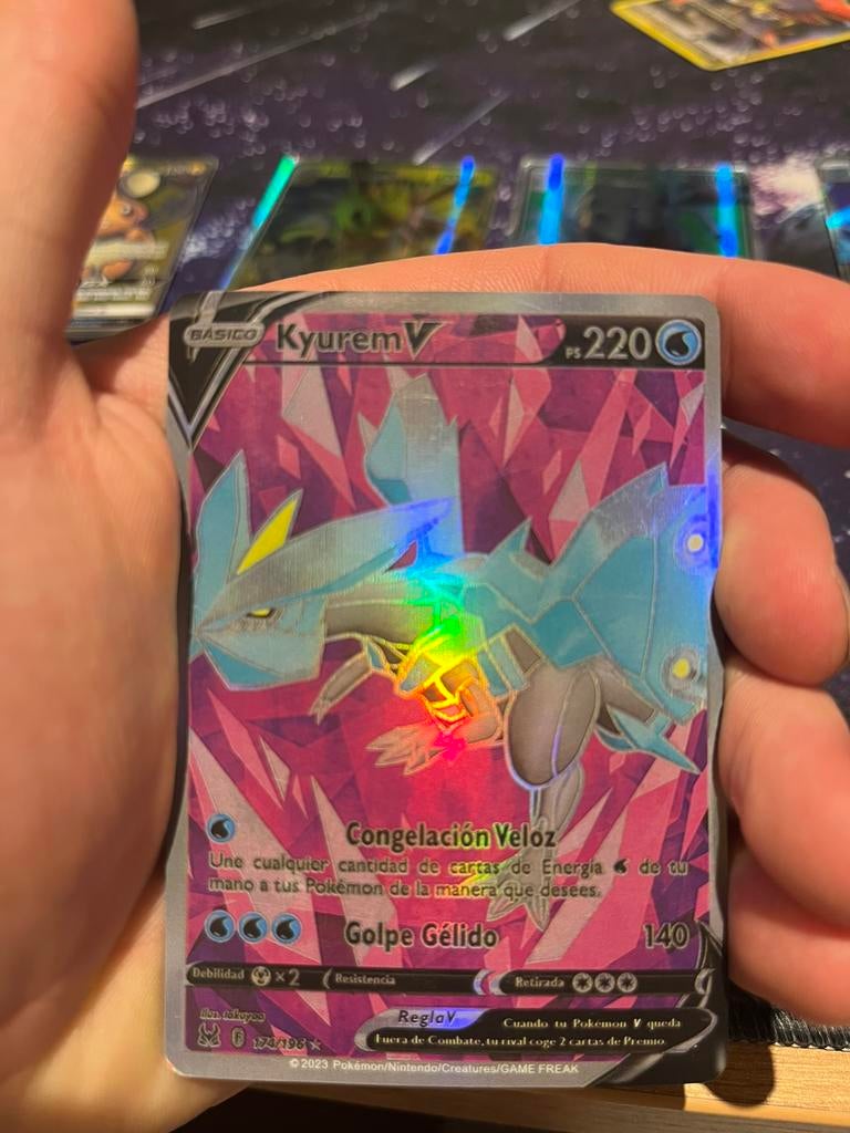 Kyurem V pokemon kaart, Ophalen of Verzenden, Zo goed als nieuw