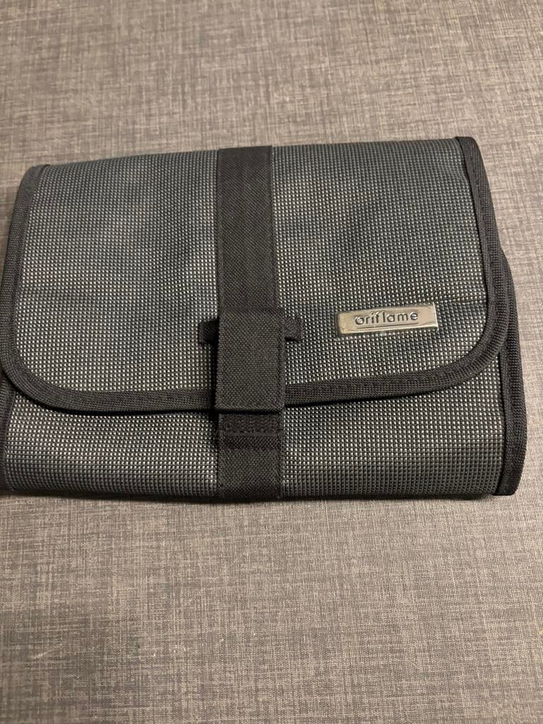 Mooie nieuwe toilettas van Oriflame met apart los tasje, Ophalen of Verzenden, Nieuw