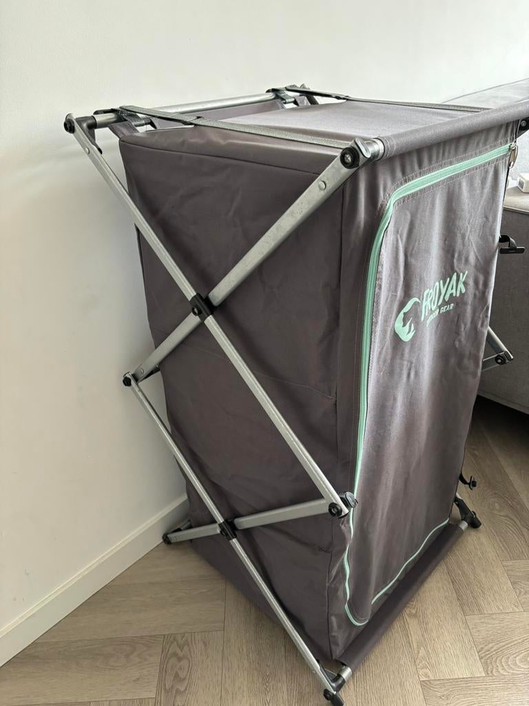 Campingkastje grijs, Ophalen, Zo goed als nieuw, Campingkast