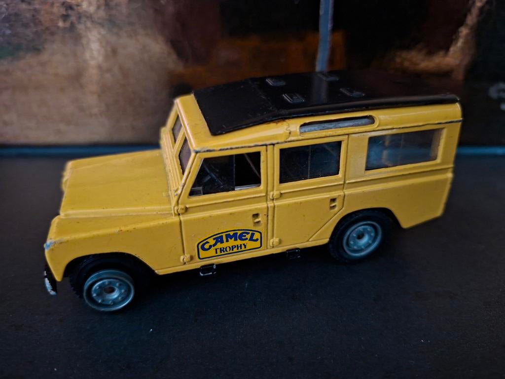 Land Rover Camel Trophy modelauto - Geel, Hobby en Vrije tijd, Overige merken, Gebruikt, 1:50 of kleiner, Auto