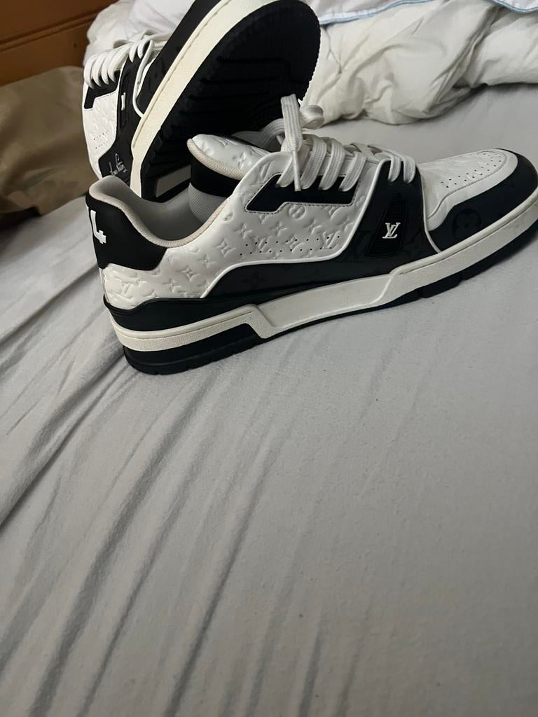 Originele lv sneakers, Ophalen of Verzenden, Zo goed als nieuw