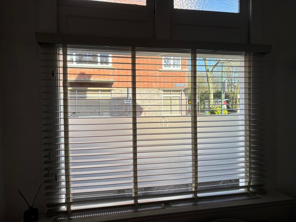 Veneta Harmony Houten jaloezieen met ladderband 50 mm, Ophalen, Zo goed als nieuw