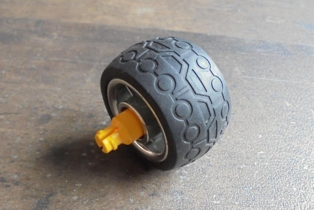 Lego Duplo Toolo Wheel with Car Pattern Tire (zie foto's) 3, Ophalen of Verzenden, Gebruikt, Losse stenen, Duplo