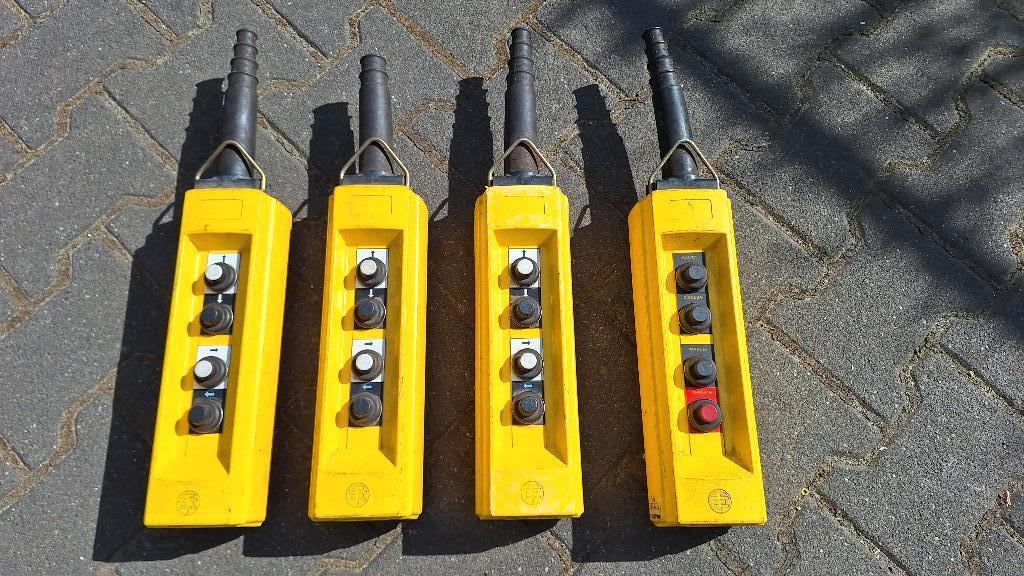3x Schneider Hangdrukknopkast Control unit NIEUW!, ., Nieuw, Ophalen of Verzenden, .