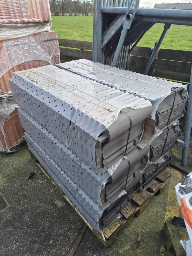 180 Nelskamp OVH dakpannen grijs, Ophalen of Verzenden