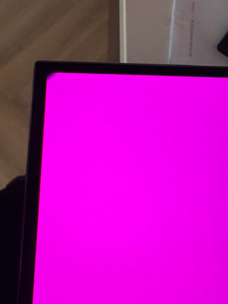 LG 32GX850A-B (mp201), Ophalen, In hoogte verstelbaar, Ultra HD (4K), LG