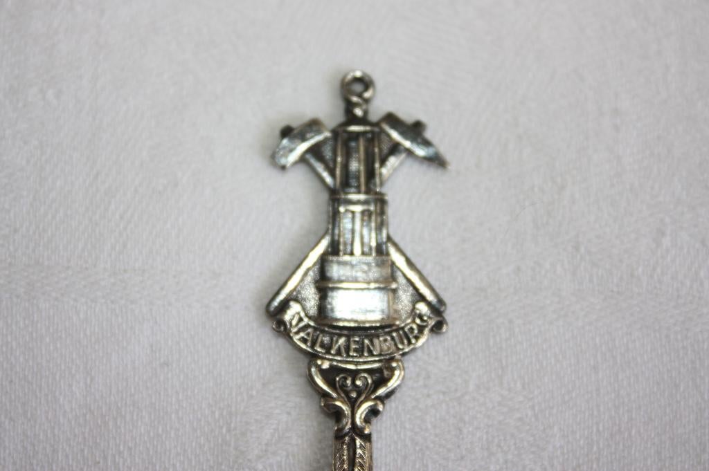 Lepeltje met afbeelding Valkenburg, Antiek en Kunst, Antiek | Bestek, Ophalen of Verzenden