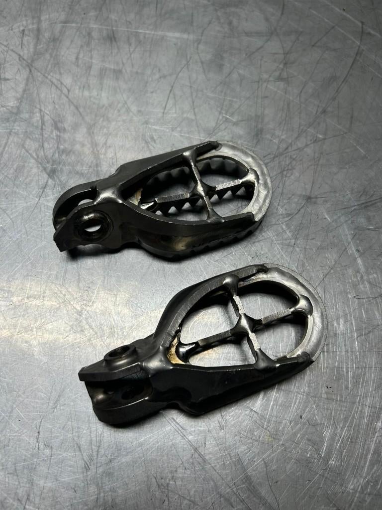 Scar titanium voetsteunen KTM / Husqvarna / Gas Gas, Titanium, Gebruikt, Info@scar.com, Scar