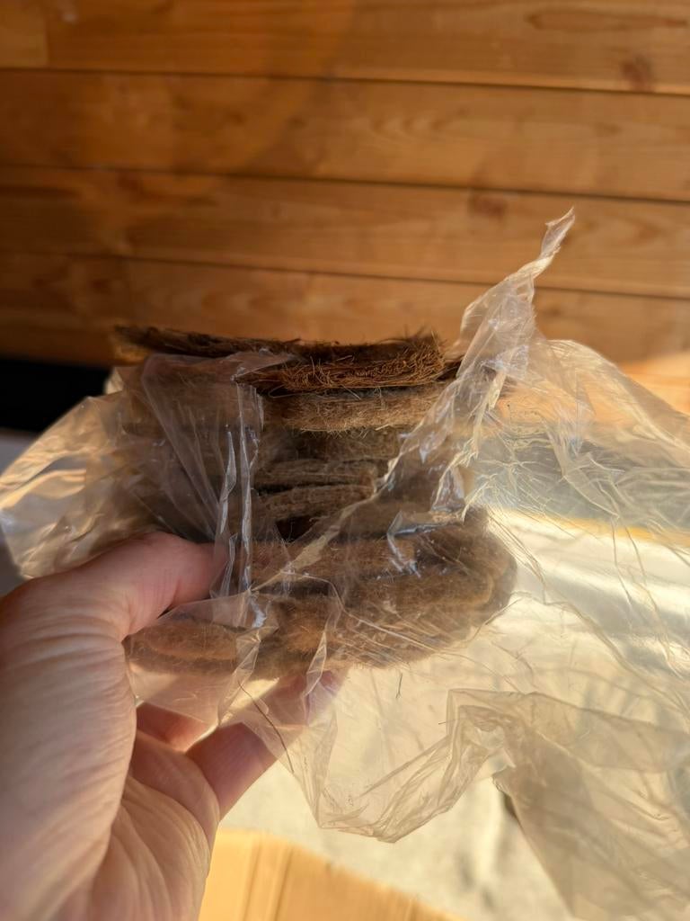 Voor in de nestblokken, Dieren en Toebehoren, Ophalen, Zo goed als nieuw