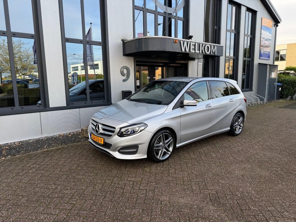 Mercedes-benz B-KLASSE B200 Automaat 156PK Leder, Navi, AMG-, 1325 kg, Gebruikt, 4 cilinders, 157 pk