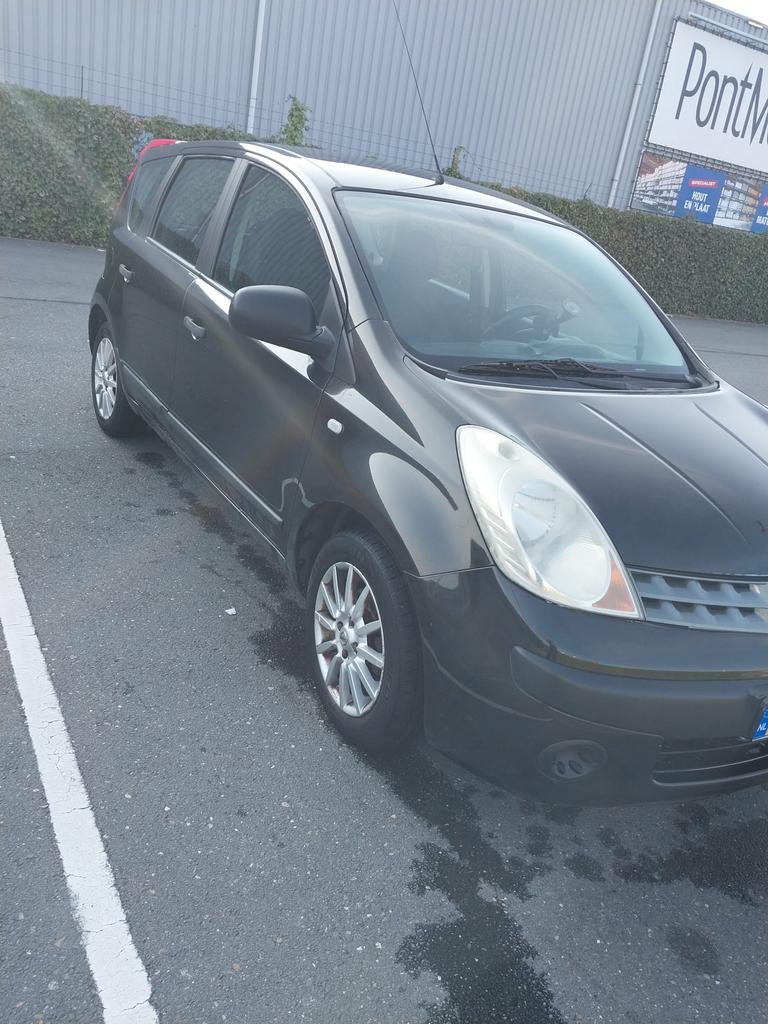 Nissan Note 1.4 16V 2006 Zwart, Auto's, Nissan, Voorwielaandrijving, 40 €/maand, Zwart, 4 cilinders