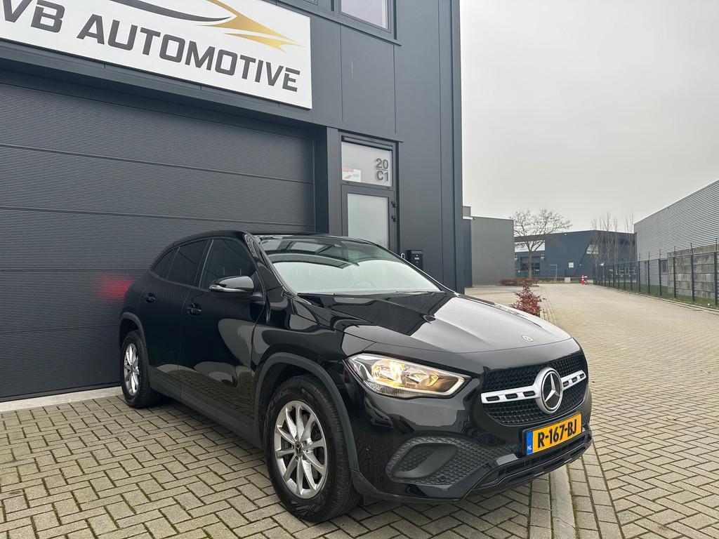 Mercedes-Benz GLA-klasse 200 | SFEER | CAMERA | LANE | CRUIS, 4 cilinders, Leder en Stof, SUV of Terreinwagen, Geïmporteerd
