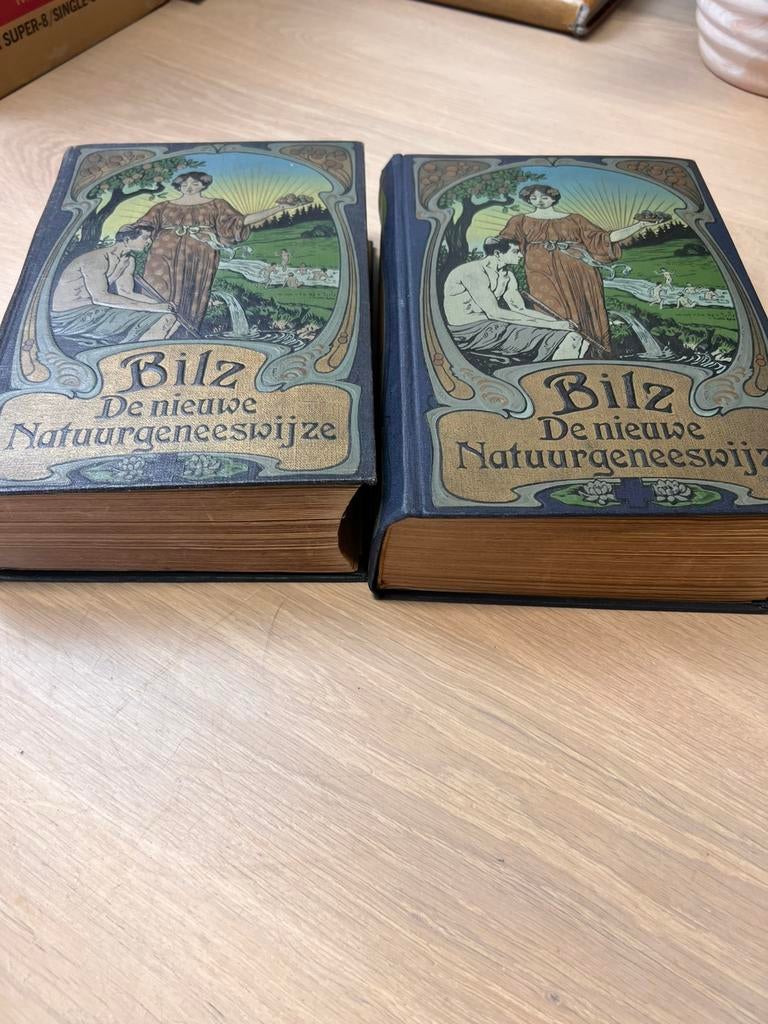 Antiek Bilz Natuurgeneeswijze 1923 2 delen, Antiek en Kunst, Ophalen of Verzenden