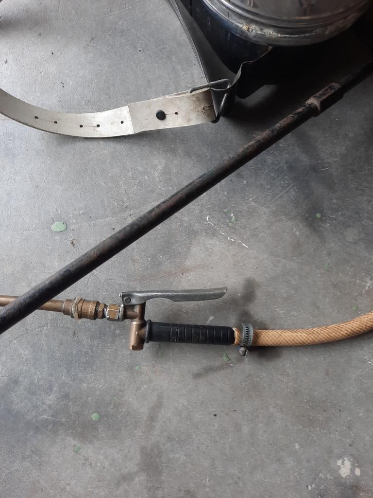 Rugspuit, Ophalen, Gebruikt, Onkruidbestrijding