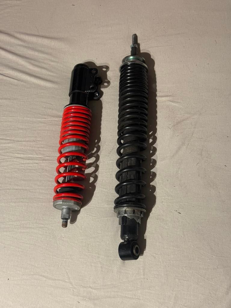 originele ALLEEN ACHTER!!! schokbreker vespa sprint 125cc, Fietsen en Brommers, Ophalen of Verzenden, Zo goed als nieuw, Overige typen