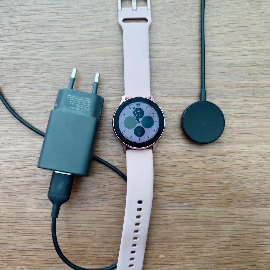 Samsung Galaxy Watch Active2 40mm Dames + Oplader, Ophalen, Gebruikt, Samsung, Afstand