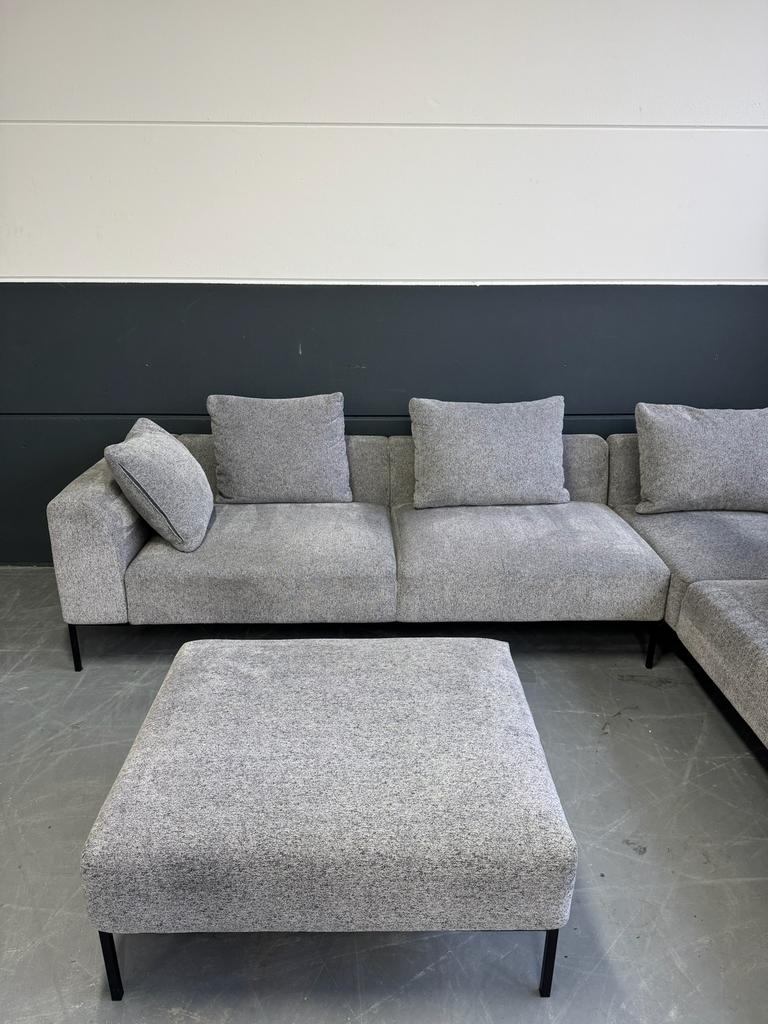 Nette Montel Sava hoekbank | Montel bank met hocker, Ophalen, Hoekbank, 300 cm of meer, Montel, Goossens, Enzo Luca