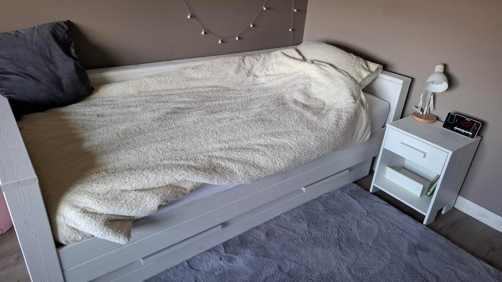 Zgan Complete slaapkamer set WIT, Ophalen, Zo goed als nieuw, Eenpersoons