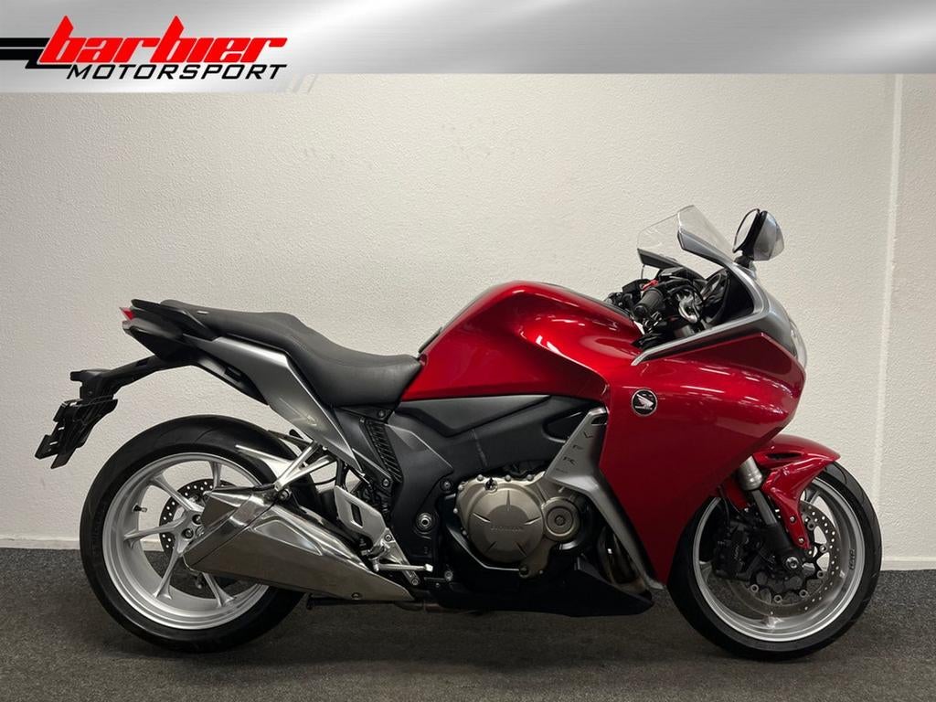 Honda VFR 1200 F C-ABS (bj 2010), Motoren, HONDA, 4 cilinders, Motorrijbewijs A, Bedrijf