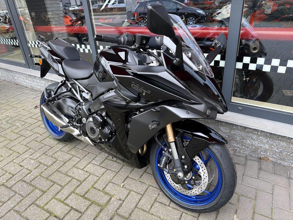 SUZUKI GSX-S 1000 GT 2026 - foto 2