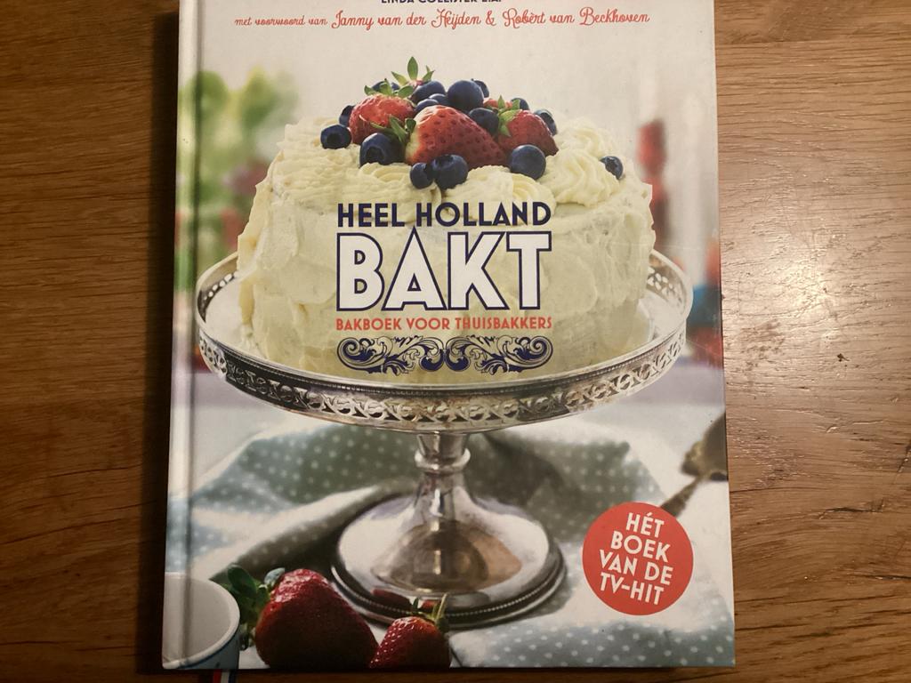 Heel Holland Bakt Bakboek voor Thuisbakkers, Ophalen of Verzenden, Zo goed als nieuw, Overige gebieden, Taart, Gebak en Desserts