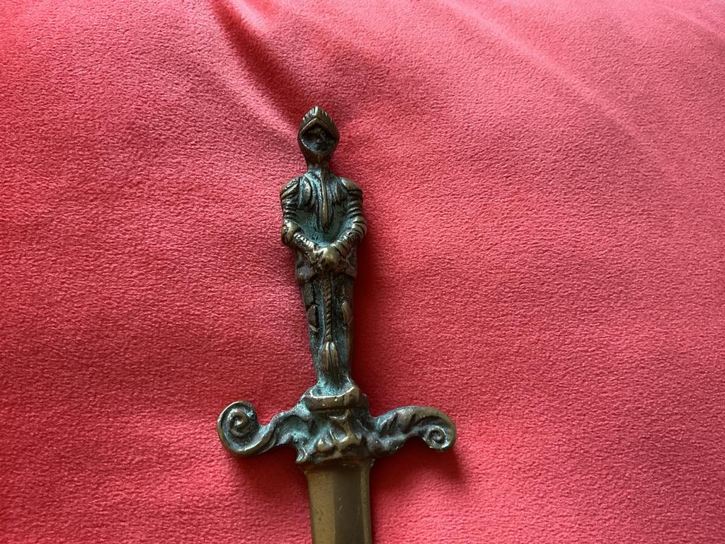 Antiek bronzen briefopener in de vorm van een zwaard, Ophalen of Verzenden