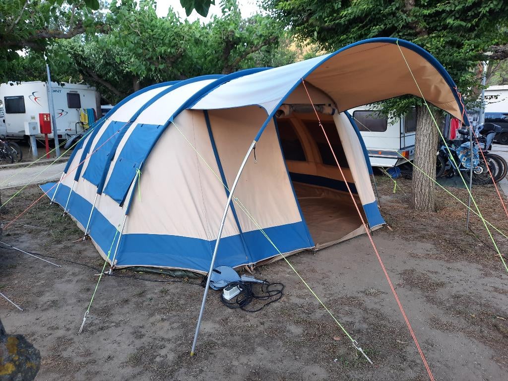 Vrijbuiter Michigan 6-persoons tunneltent, Caravans en Kamperen, Tenten, Ophalen, Gebruikt, Tot en met 6
