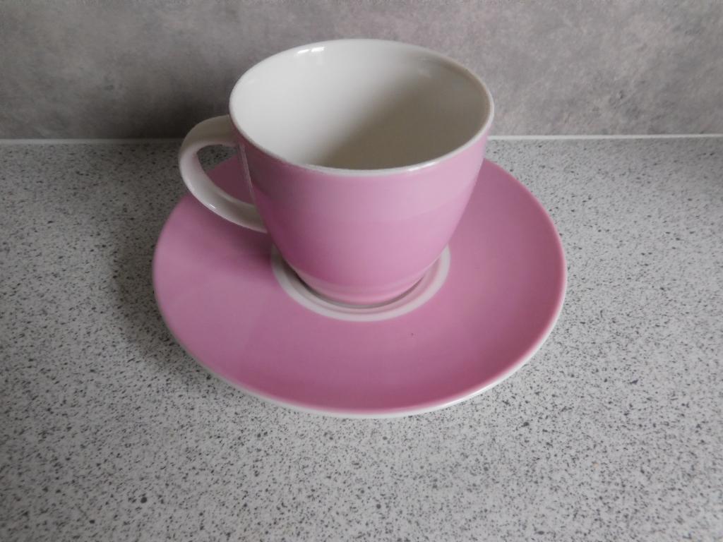 Kop en Schotel Pastel Roze Douwe Egberts, Ophalen of Verzenden, Zo goed als nieuw, Overige stijlen, Kop(pen) en/of Schotel(s)