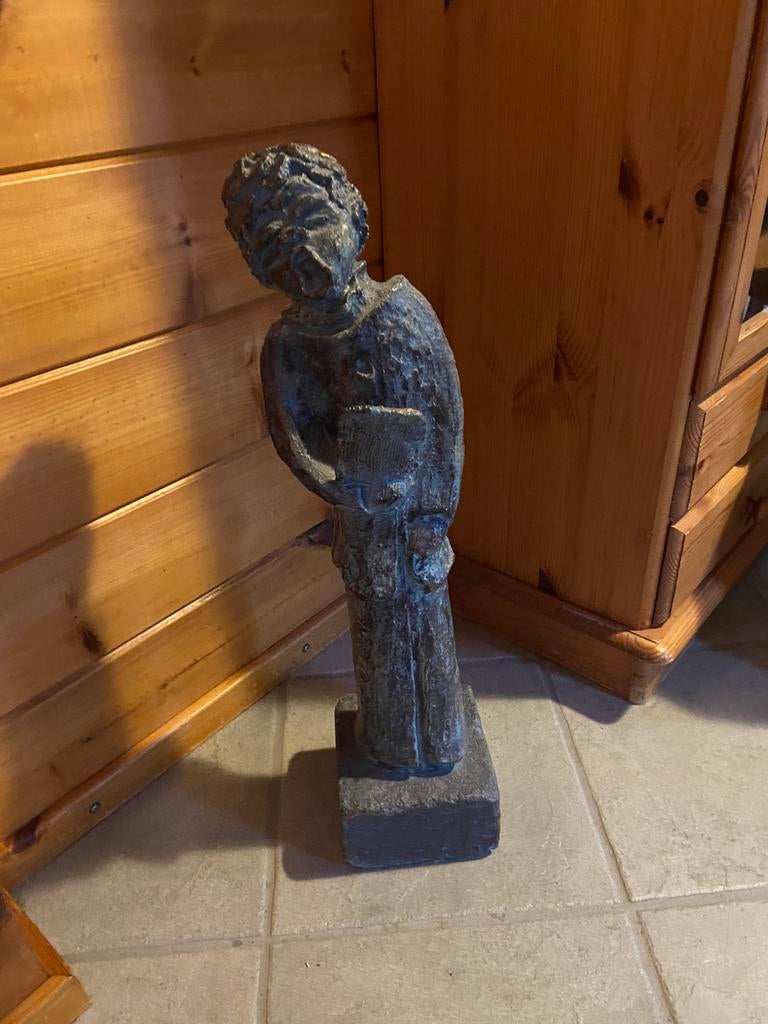 Beeld zanger koorknaap 62 hoog exclusief, Verzamelen, Ophalen, Zo goed als nieuw, Mens