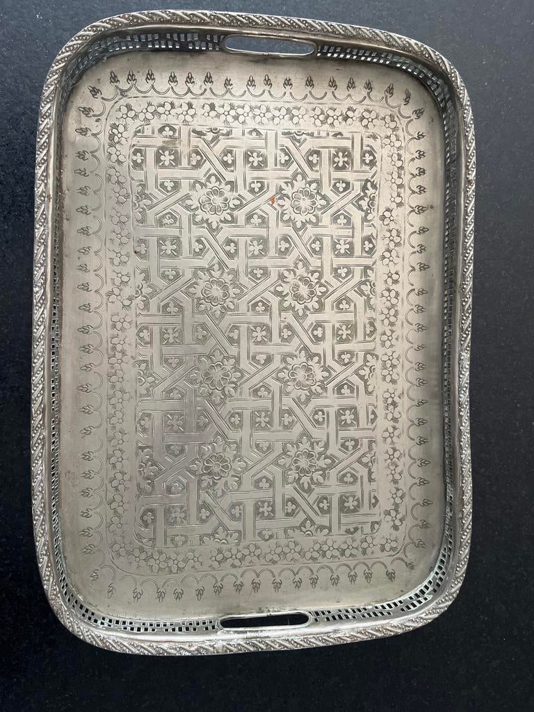 Marokkaans Theedienblad - Handgemaakt Verzilverd Messing, Ophalen of Verzenden, Gebruikt, Rechthoekig, Metaal