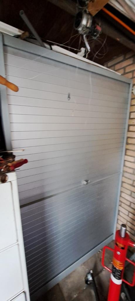 Tekoop roldeurkast  12043198 zie foto's, Ophalen, 100 tot 150 cm, Zo goed als nieuw, 150 tot 200 cm