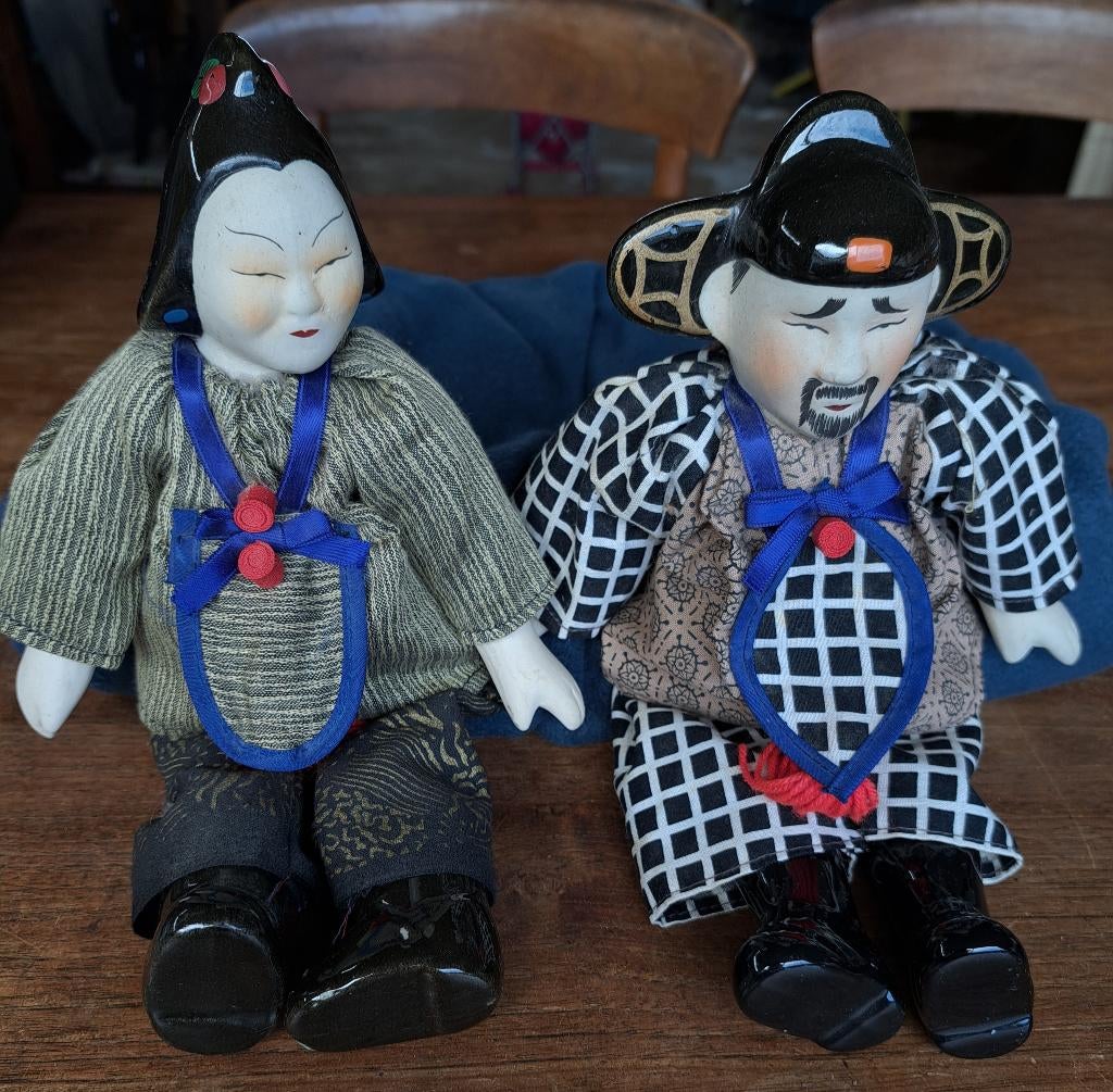 2 sets van Oosterse porseleinen popjes, Ophalen, Zo goed als nieuw, Pop