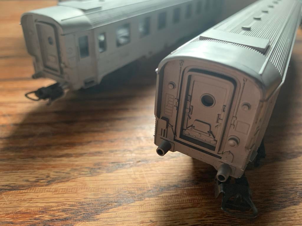 Lima H0 set van 2 Personenrijtuigen SNCF le Mistral, Gebruikt, Gelijkstroom, Wagon, Ophalen of Verzenden