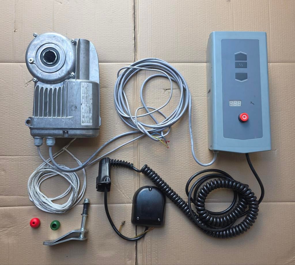 Cdm9 aandrijving overheaddeur roldeur garagedeur, Ophalen of Verzenden, Nieuw, Kaartplotter of Fish Finder