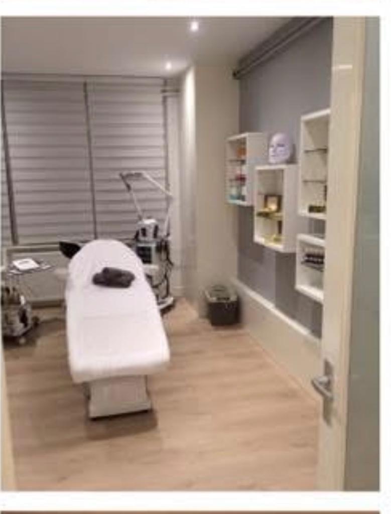 Salon ruimte te huur in drukke kapsalon, Ophalen of Verzenden