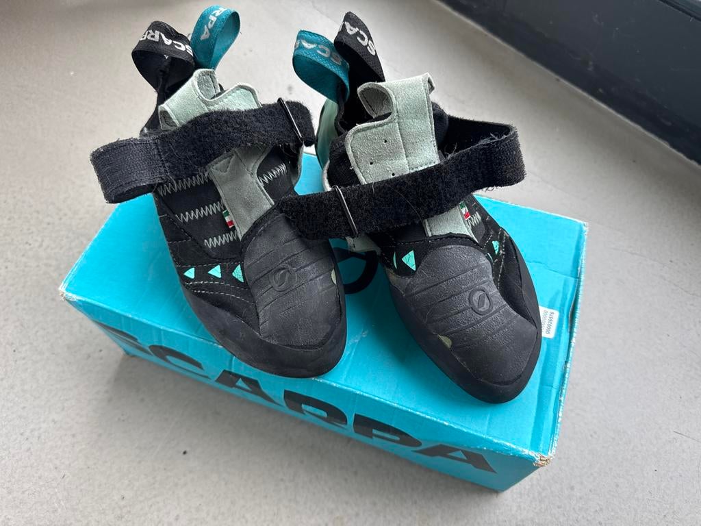 Scarpa Instinct VS klimschoenen Mt 39,5 Woman 3 mnd gebruikt, Ophalen of Verzenden, Zo goed als nieuw, Klimsportschoenen